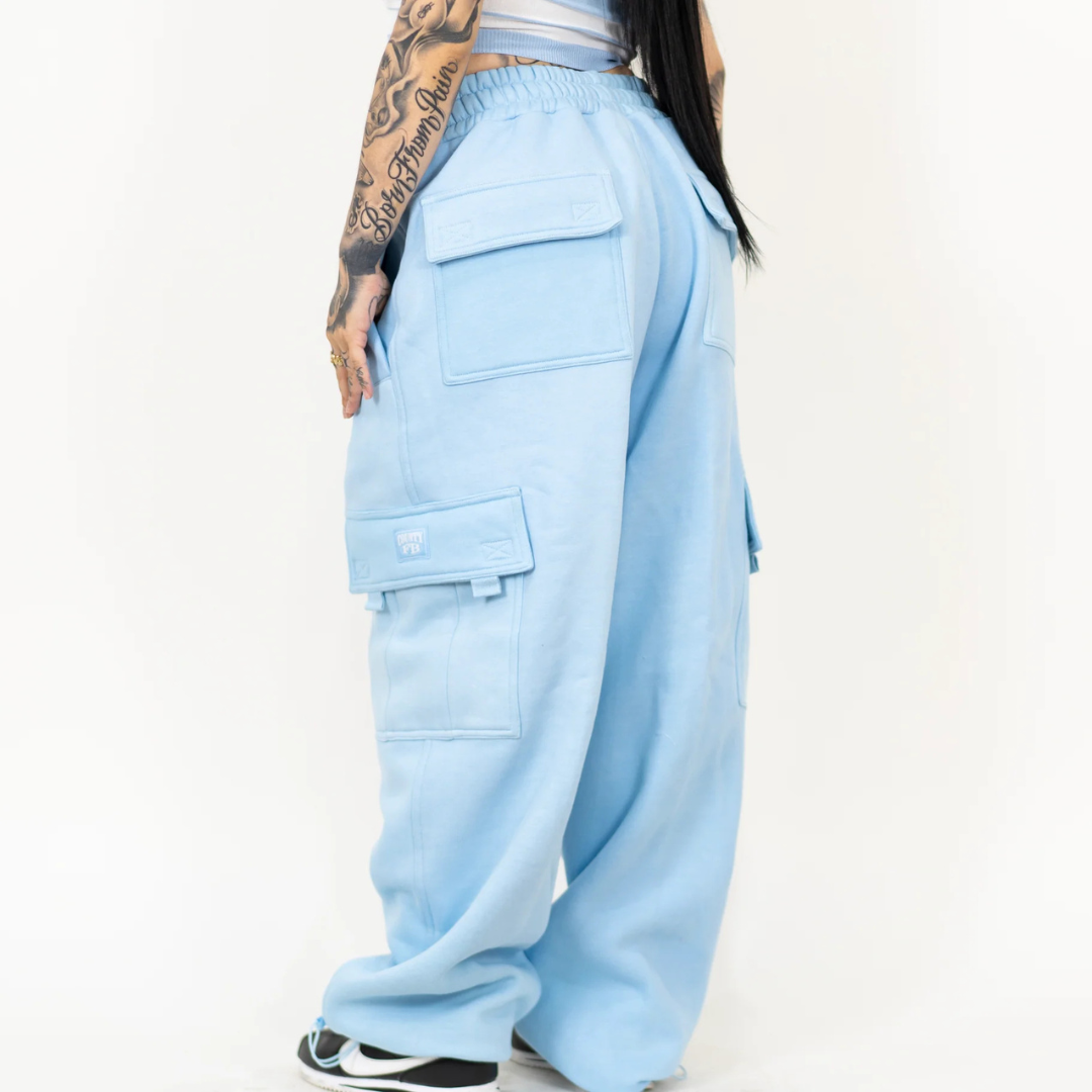 FB County Heavyweight Baggy Cargo Sweatpants (Baby-Blue)
